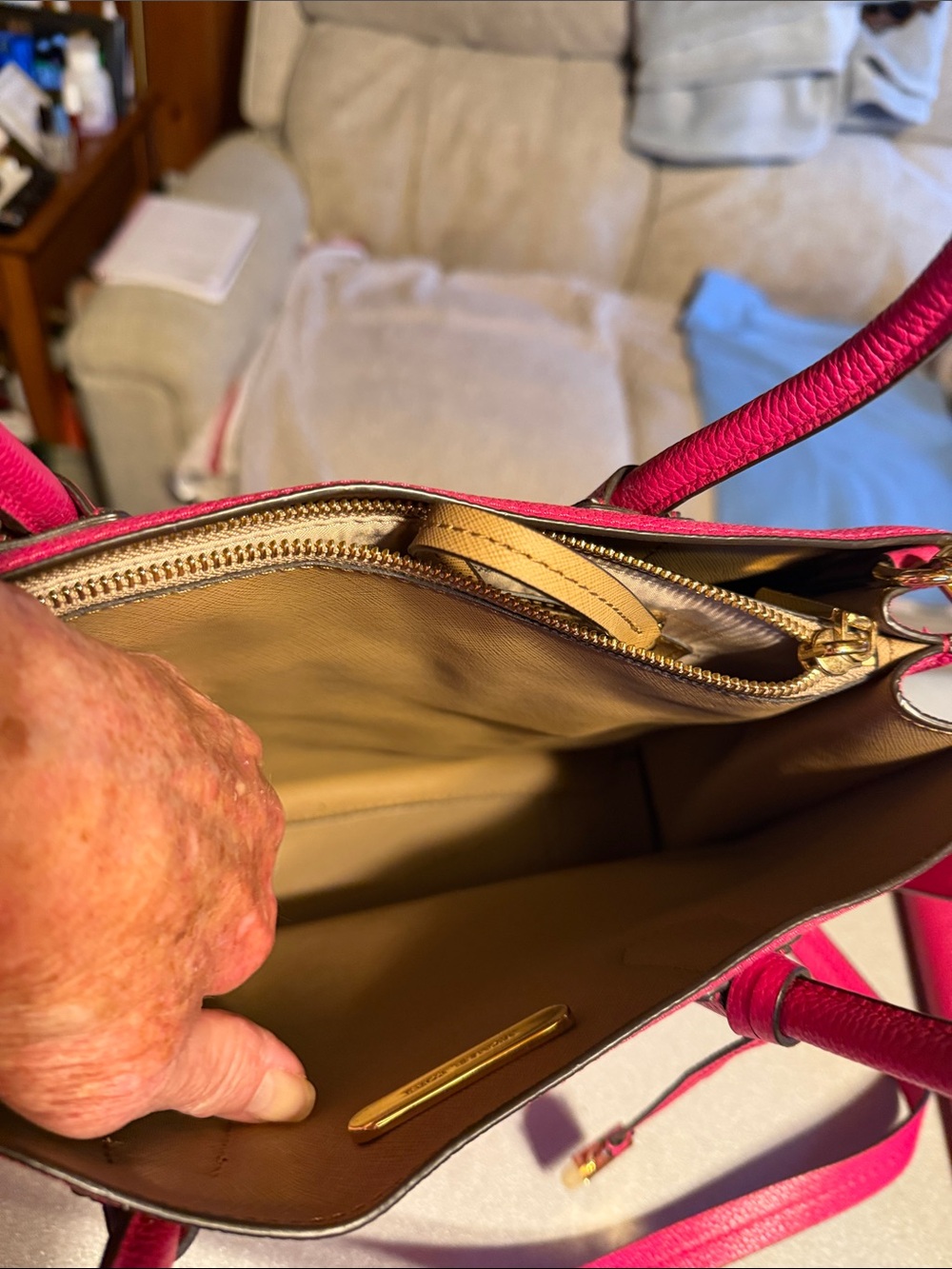 Michael Kors Hot Pink Leather Tote with Matching Wallet - Picture 8 of 15